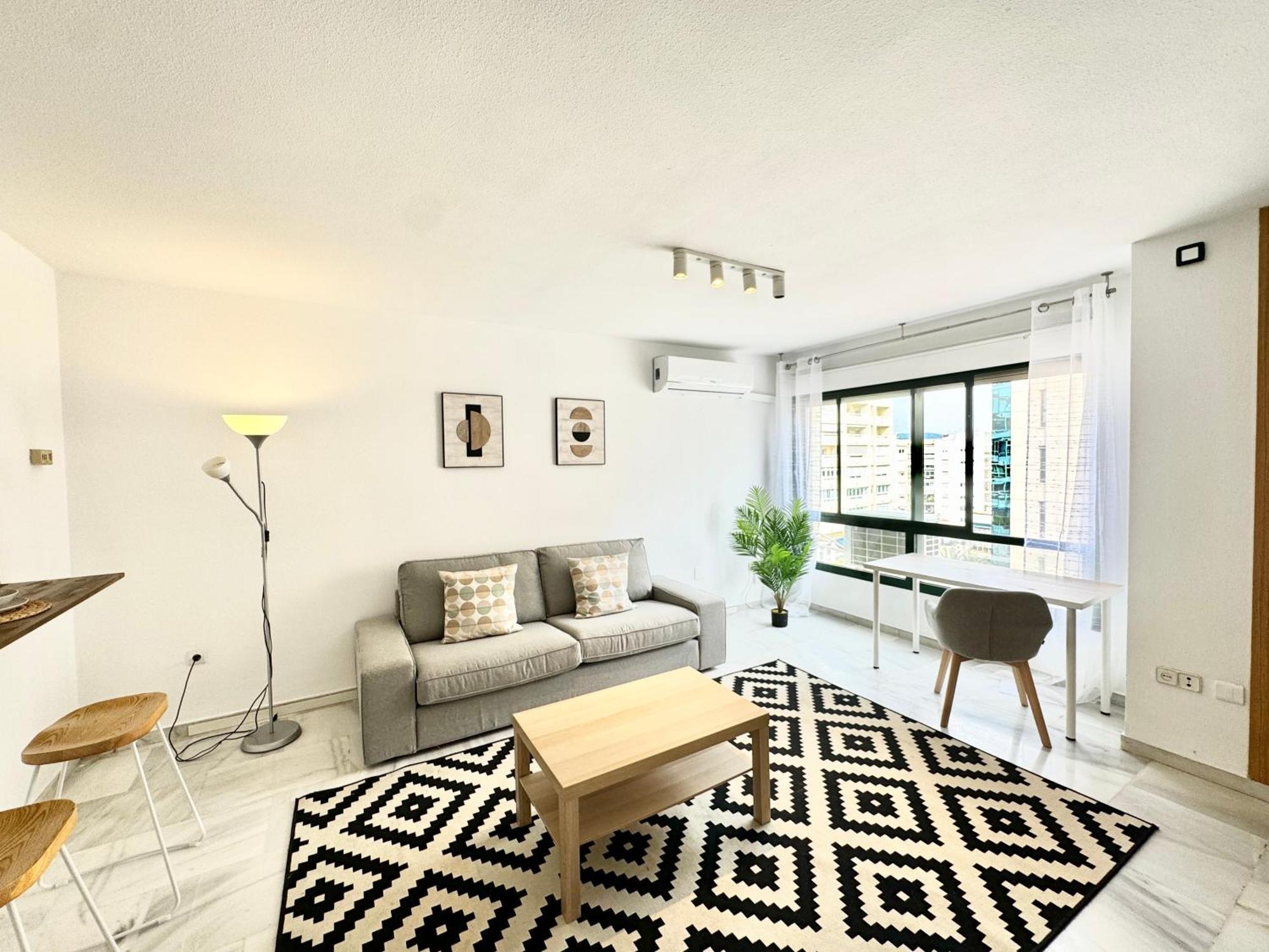 Center By Eaw Homes Apartamento Marbella